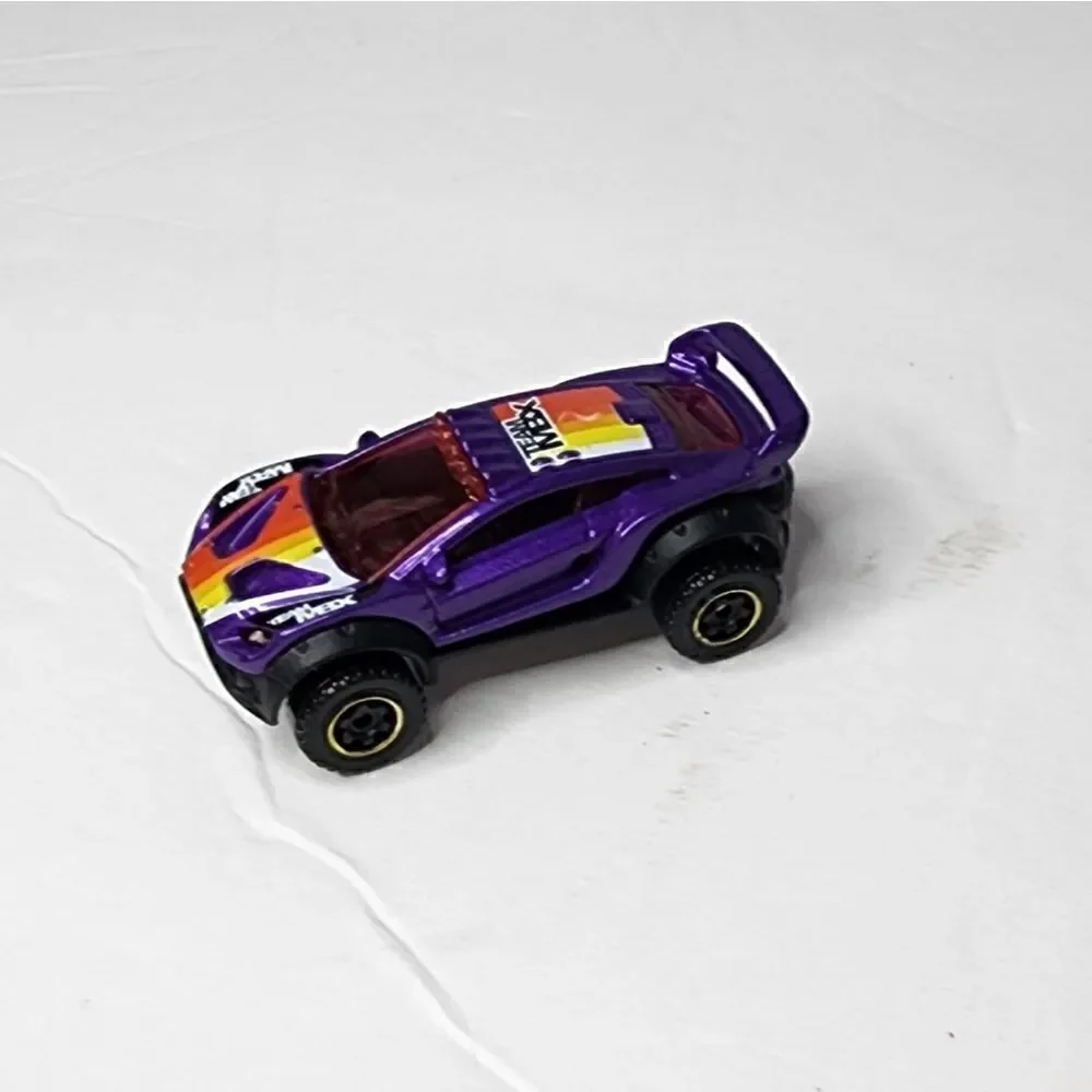2012 Matchbox Terrain Trouncer Purple MB833 W4884